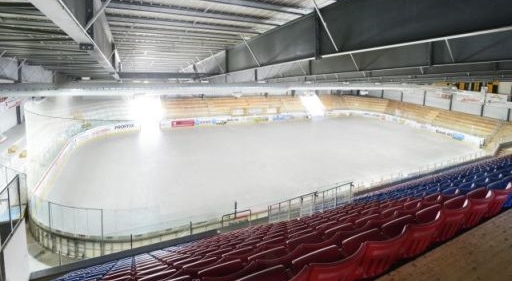 Bild grosse Eishalle