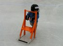 Stühle Eislaufhilfen.jpg